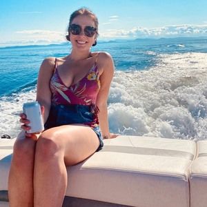 Meet your Posher, Vanessa